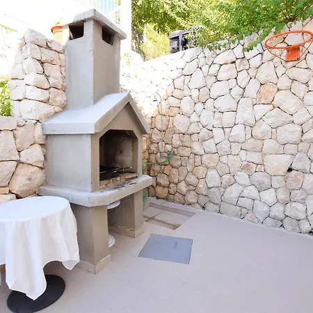 Dubravka アパート *