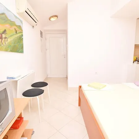 Dubravka アパート ピサック