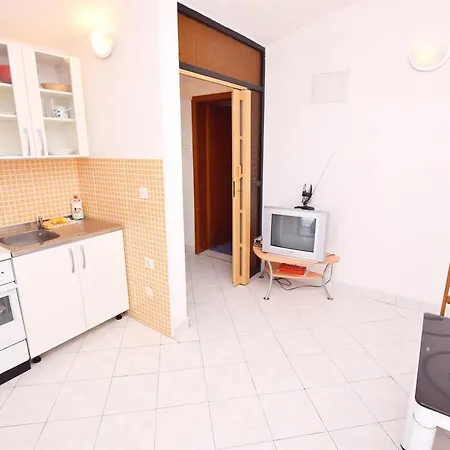 アパート Dubravka ピサック