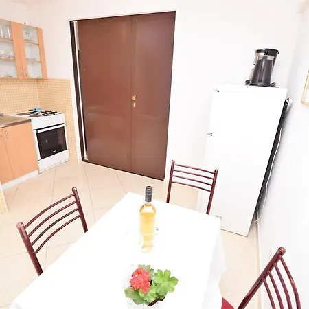 Dubravka アパート *